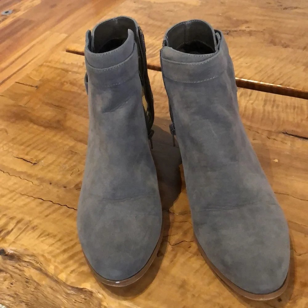 Giani Bernini Gray Suede Ankle Booties